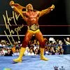 Hogan's Beach Shop Hogan Shirt Rip Autograph 8x10